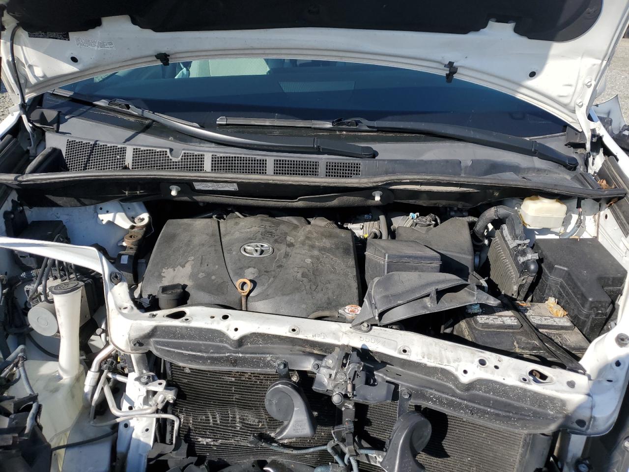 2018 Toyota Sienna - Image 13