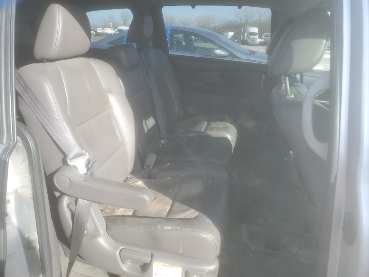 2011 Honda Odyssey - Image 11