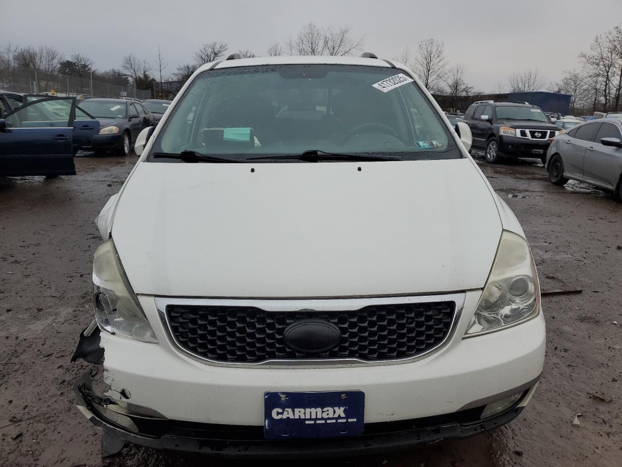 2014 Kia Sedona - Image 5