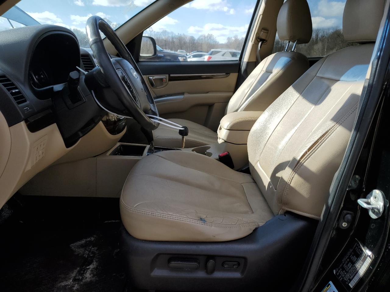 2010 Hyundai Santa Fe - Image 7