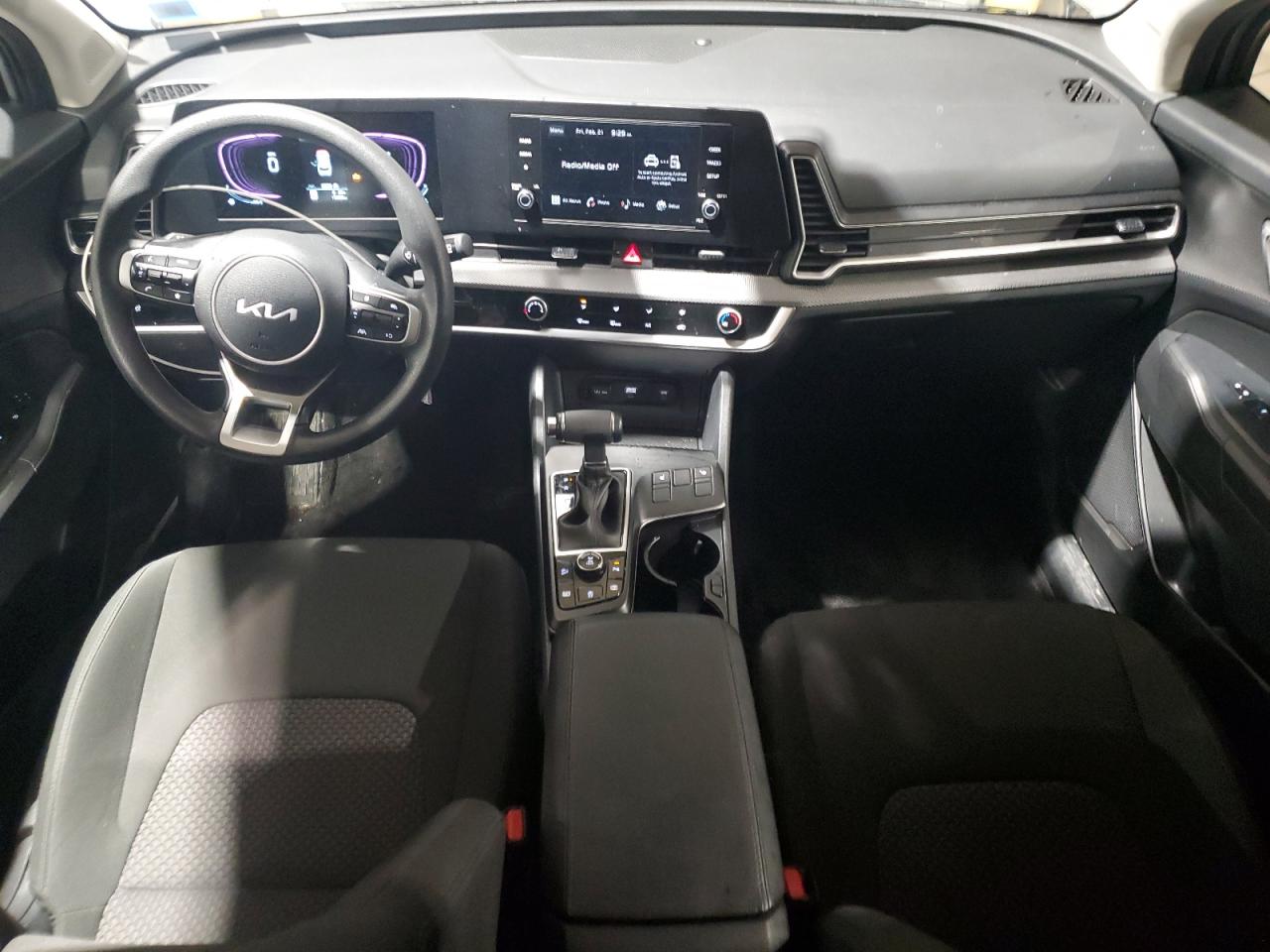 2024 Kia Sportage - Image 8