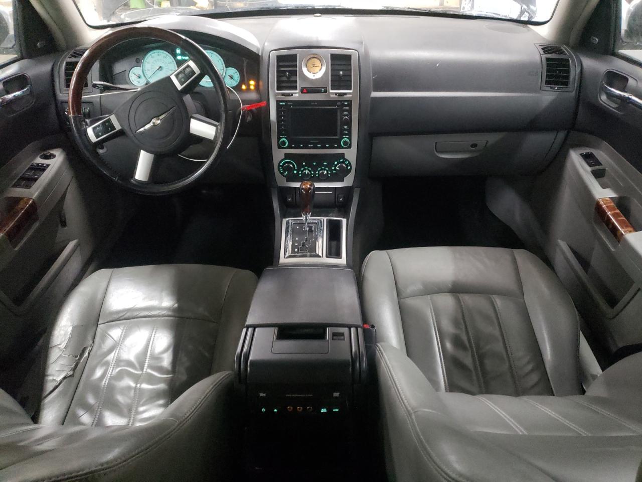 2007 Chrysler 300 - Image 8