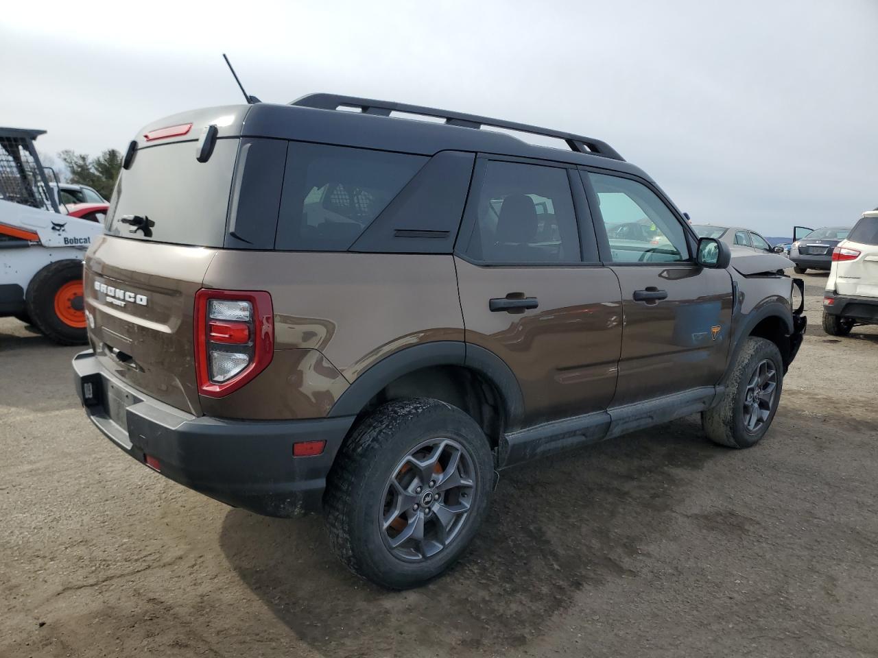 2022 Ford Bronco - Image 3