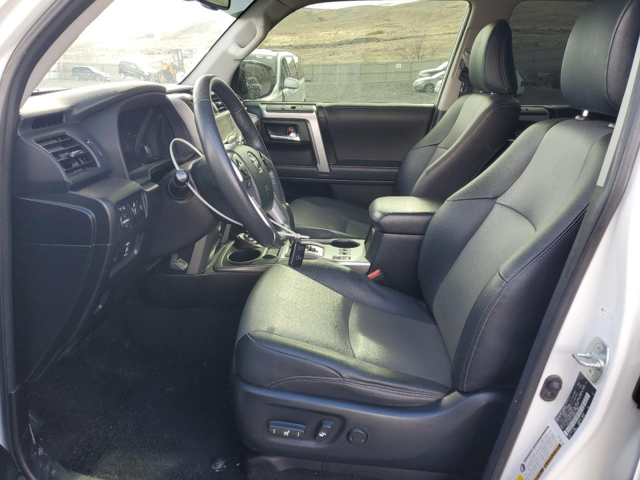 2020 Toyota 4Runner - Image 7