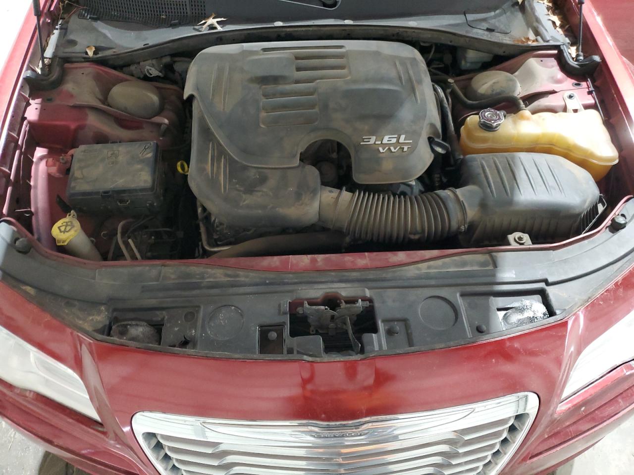 2012 Chrysler 300 - Image 11