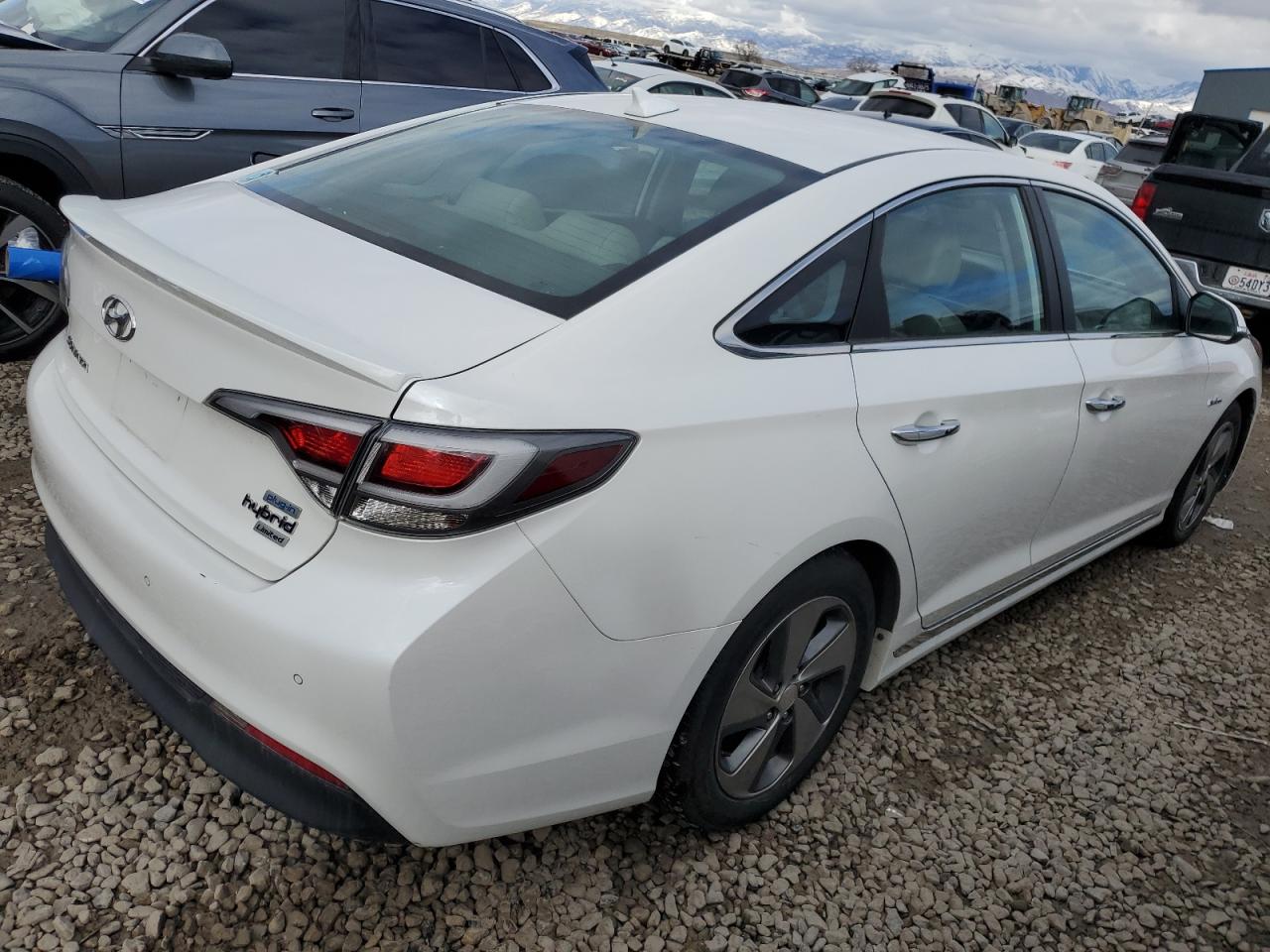 2016 Hyundai Sonata - Image 3