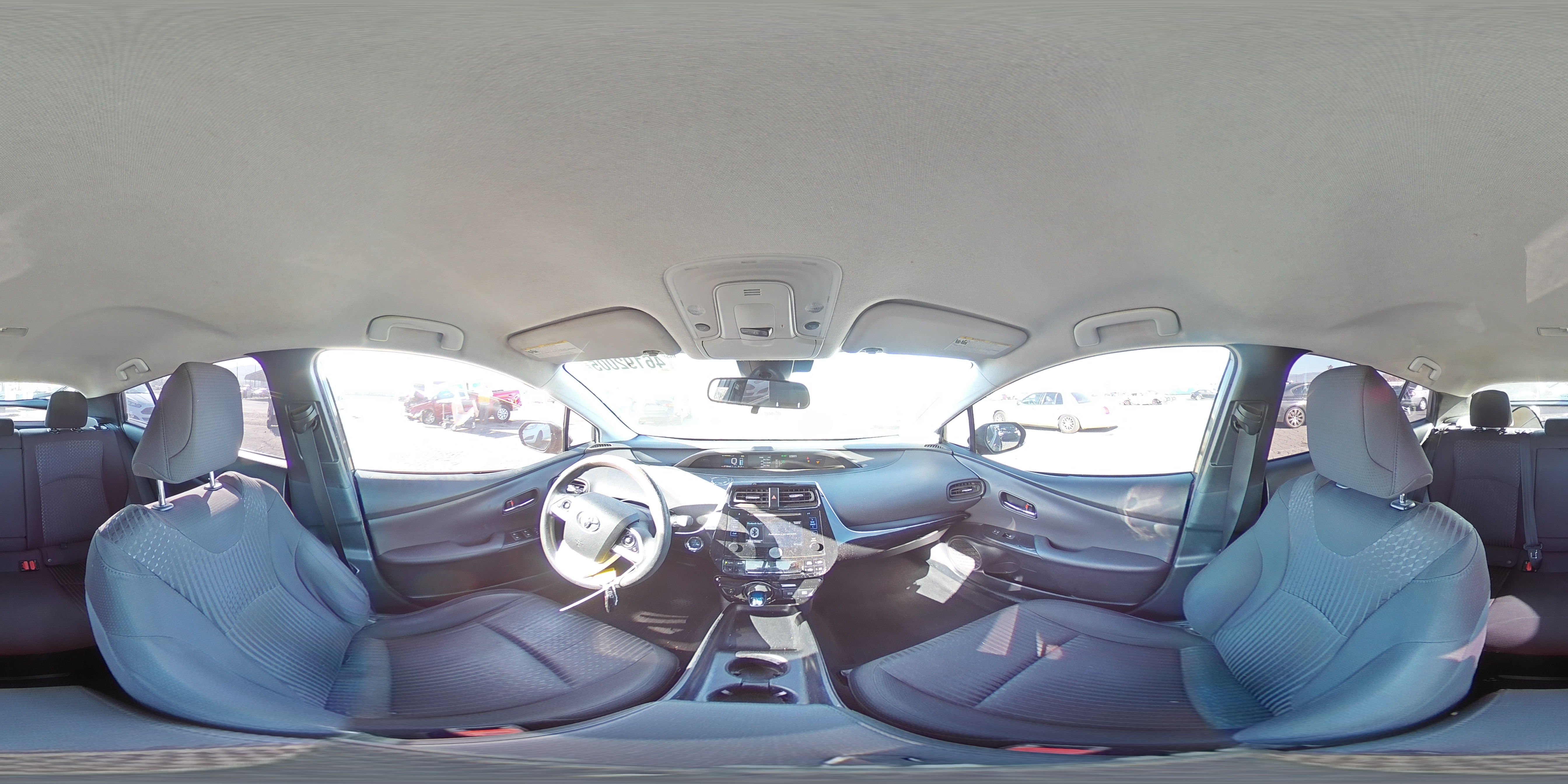2018 Toyota Prius - Image 13