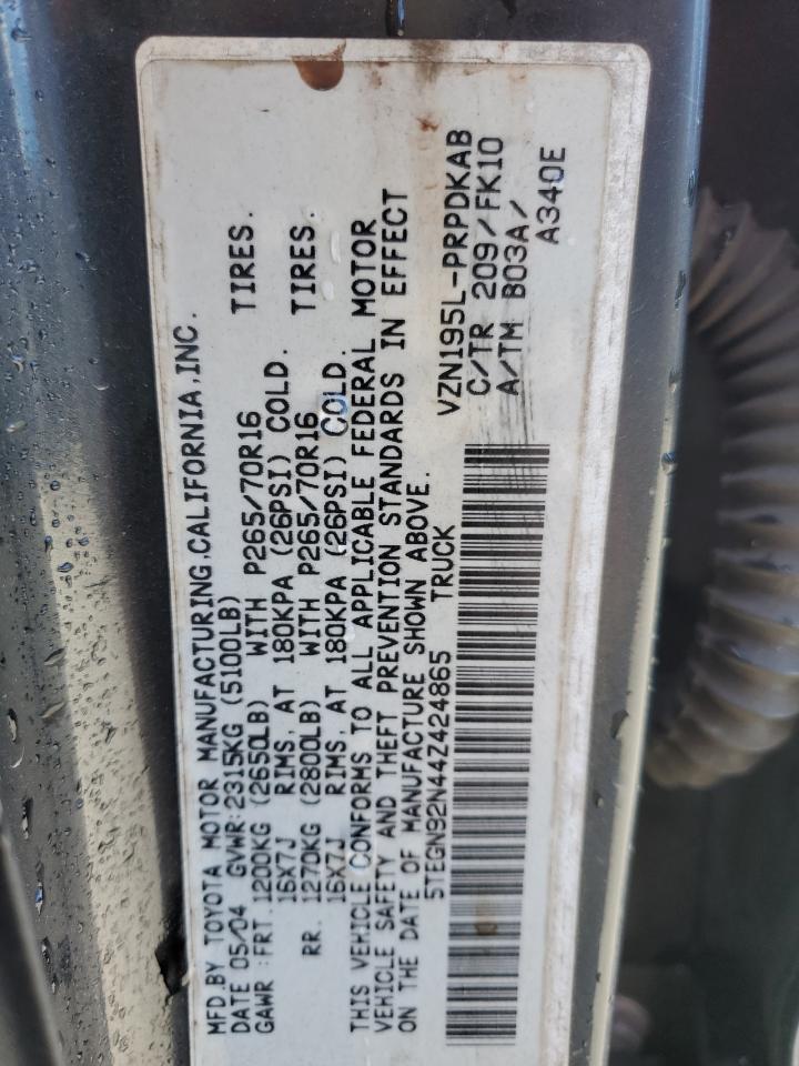2004 Toyota Tacoma - Image 12