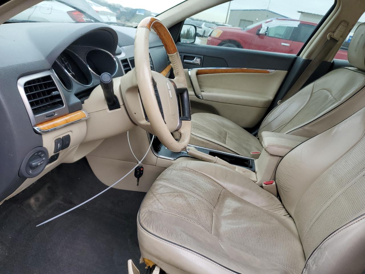 2010 Lincoln MKZ - Image 7