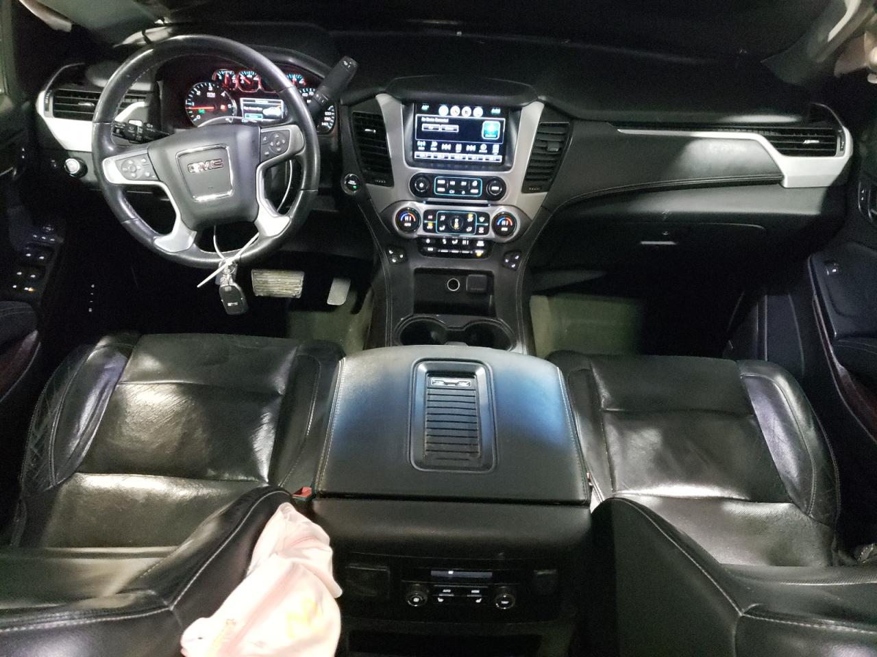 2017 GMC Yukon - Image 8