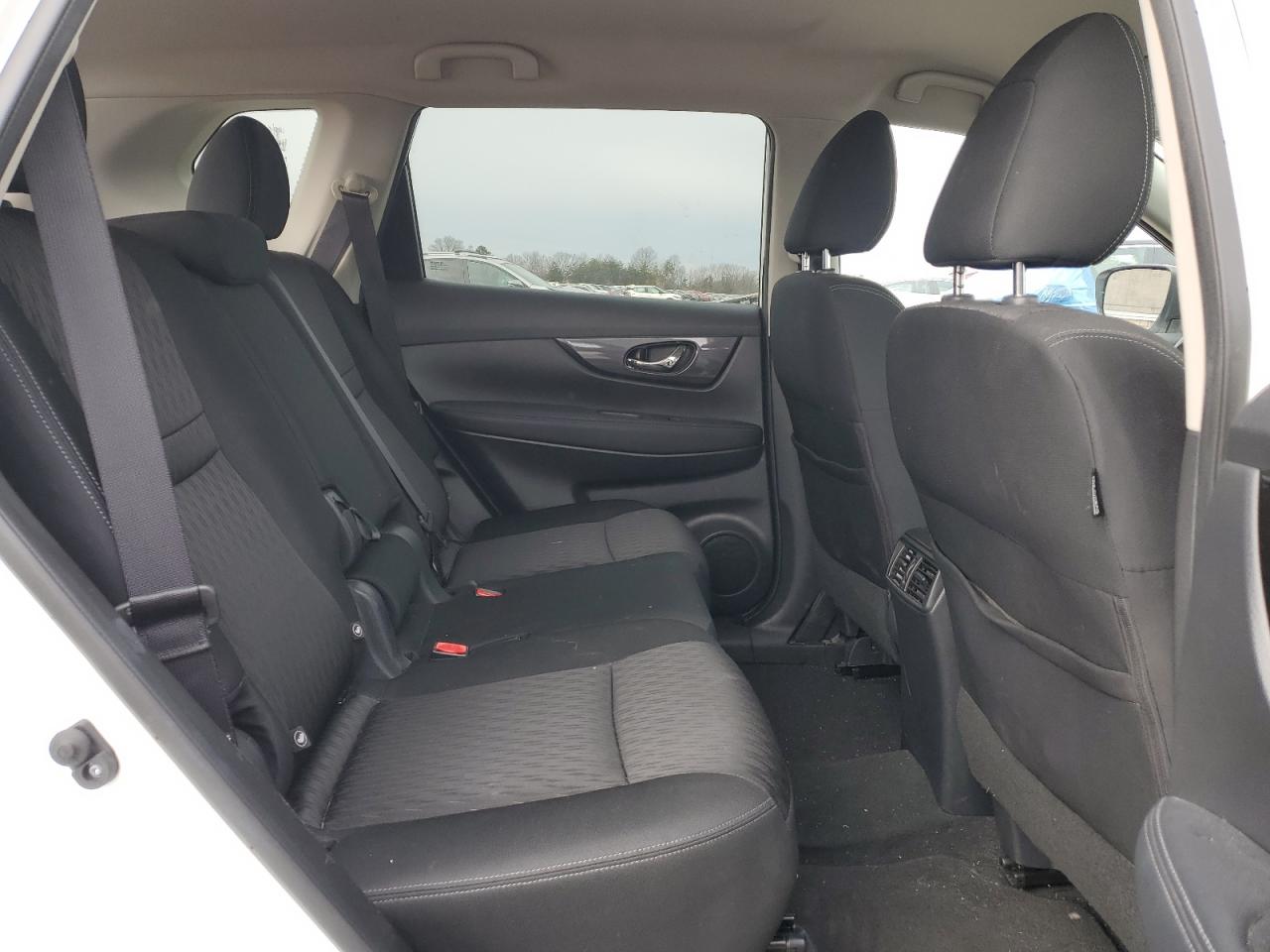 2020 Nissan Rogue - Image 11