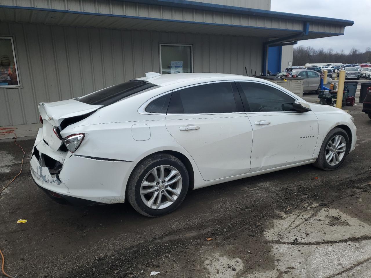 2017 Chevrolet Malibu - Image 3