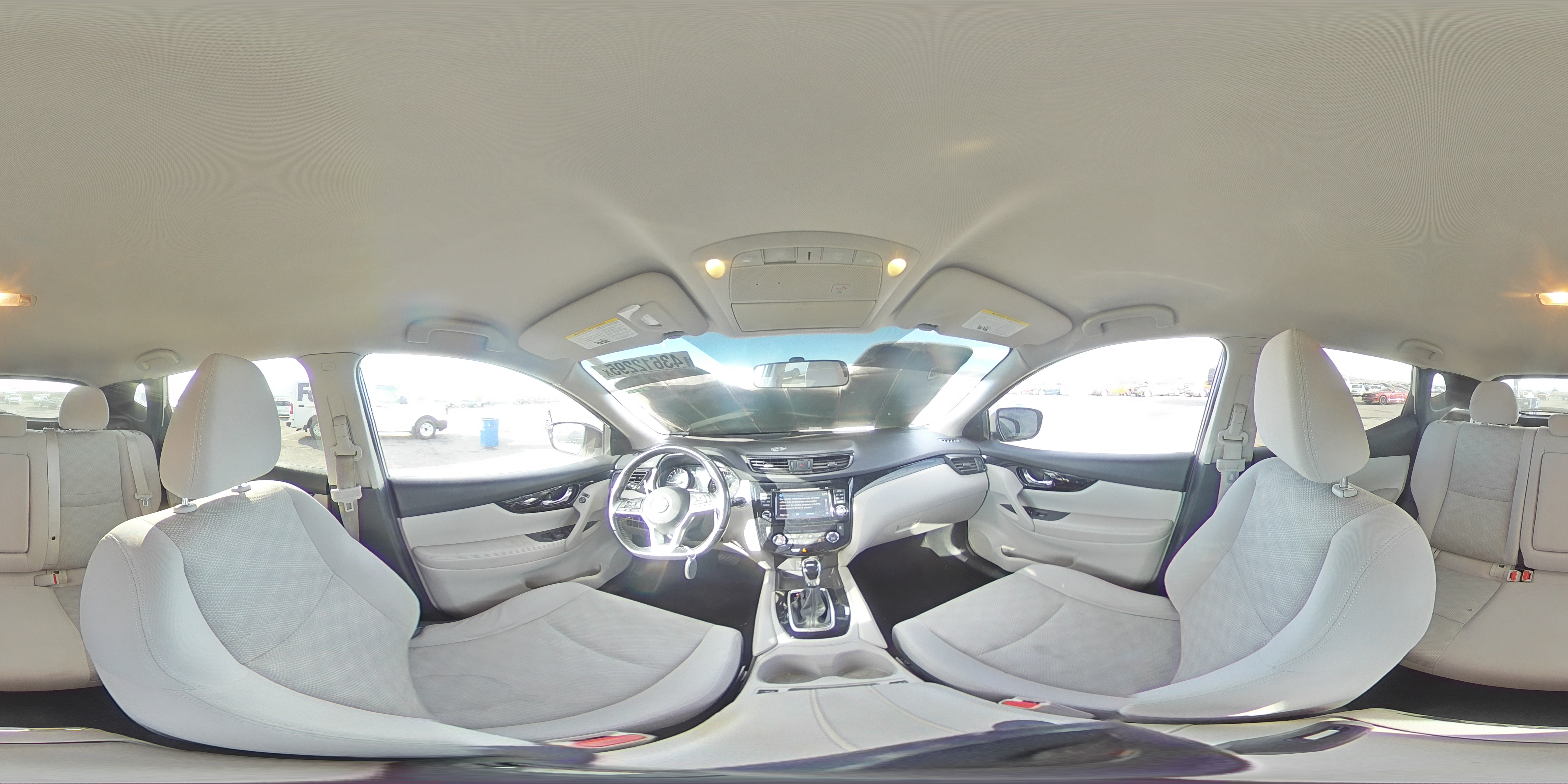 2018 Nissan Rogue - Image 14