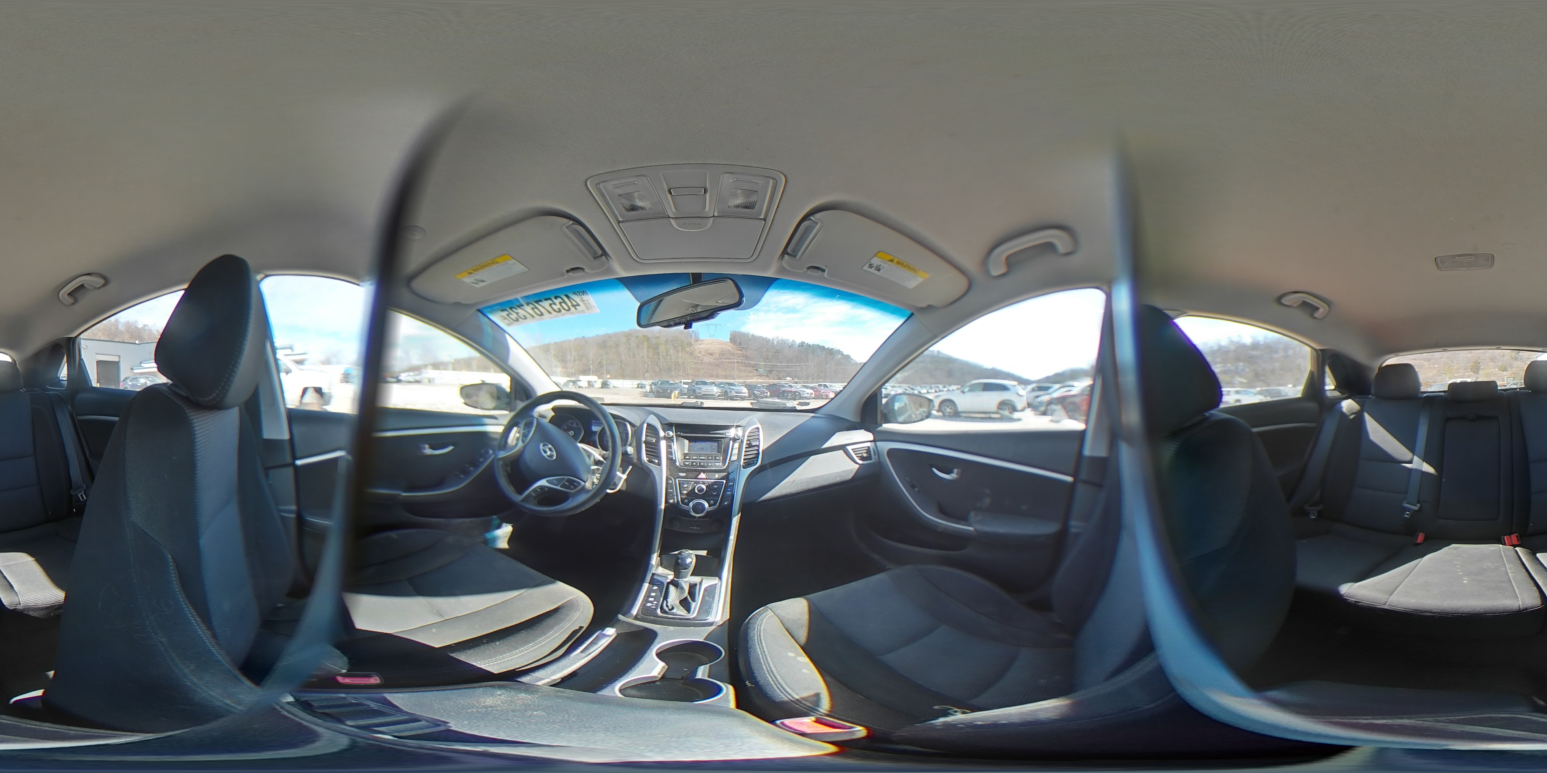 2013 Hyundai Elantra - Image 13