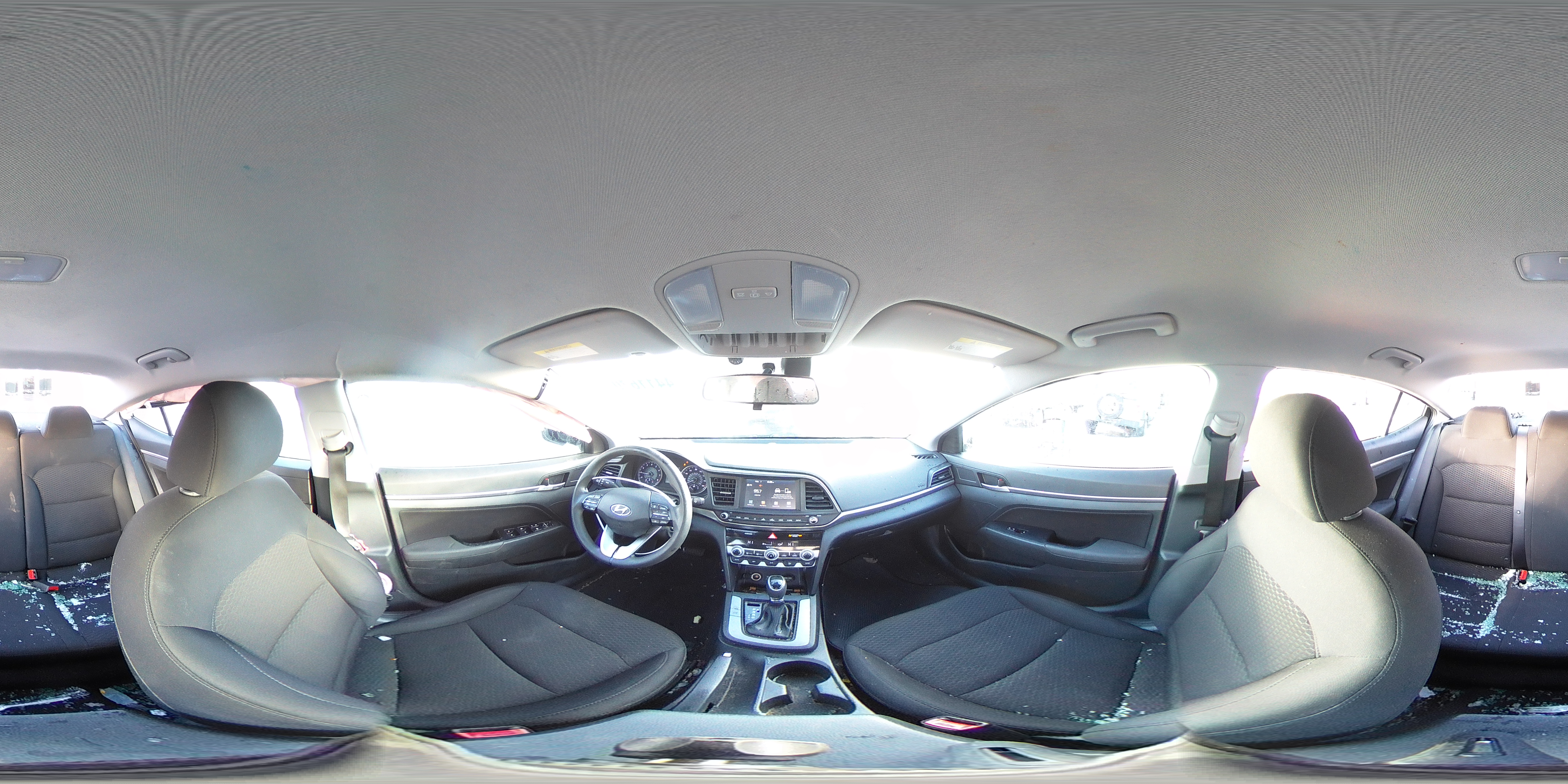2020 Hyundai Elantra - Image 12