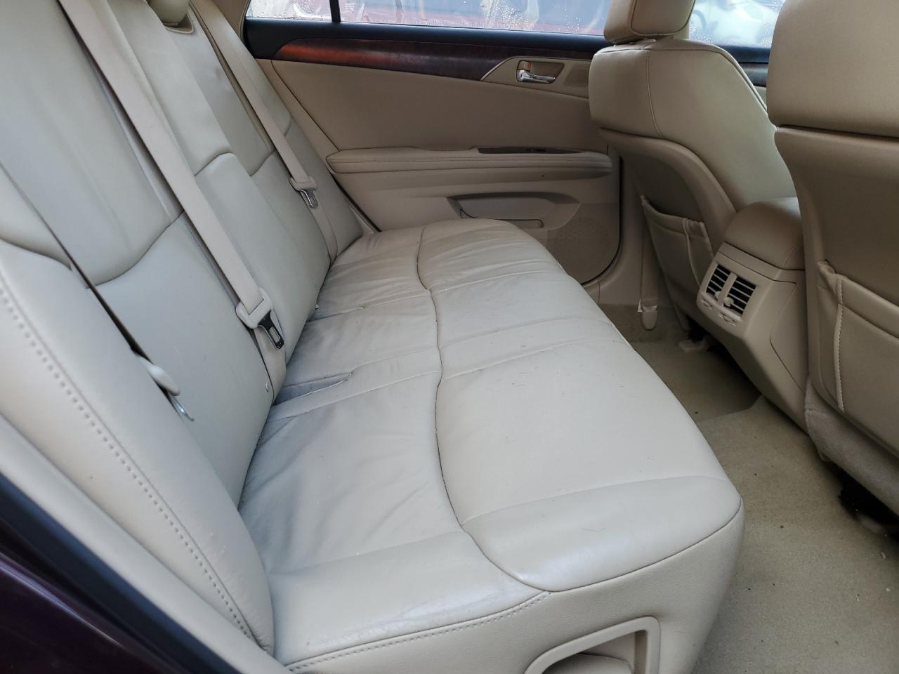 2011 Toyota Avalon - Image 10