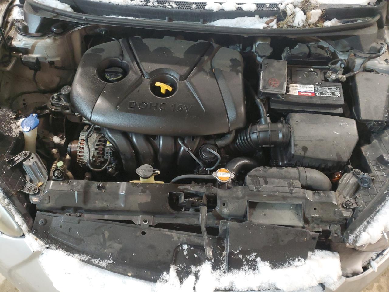 2011 Hyundai Elantra - Image 11