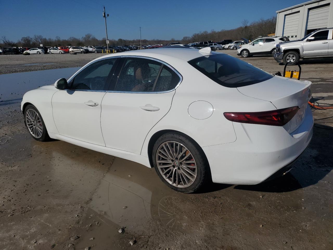 2017 Alfa Romeo Giulia - Image 2