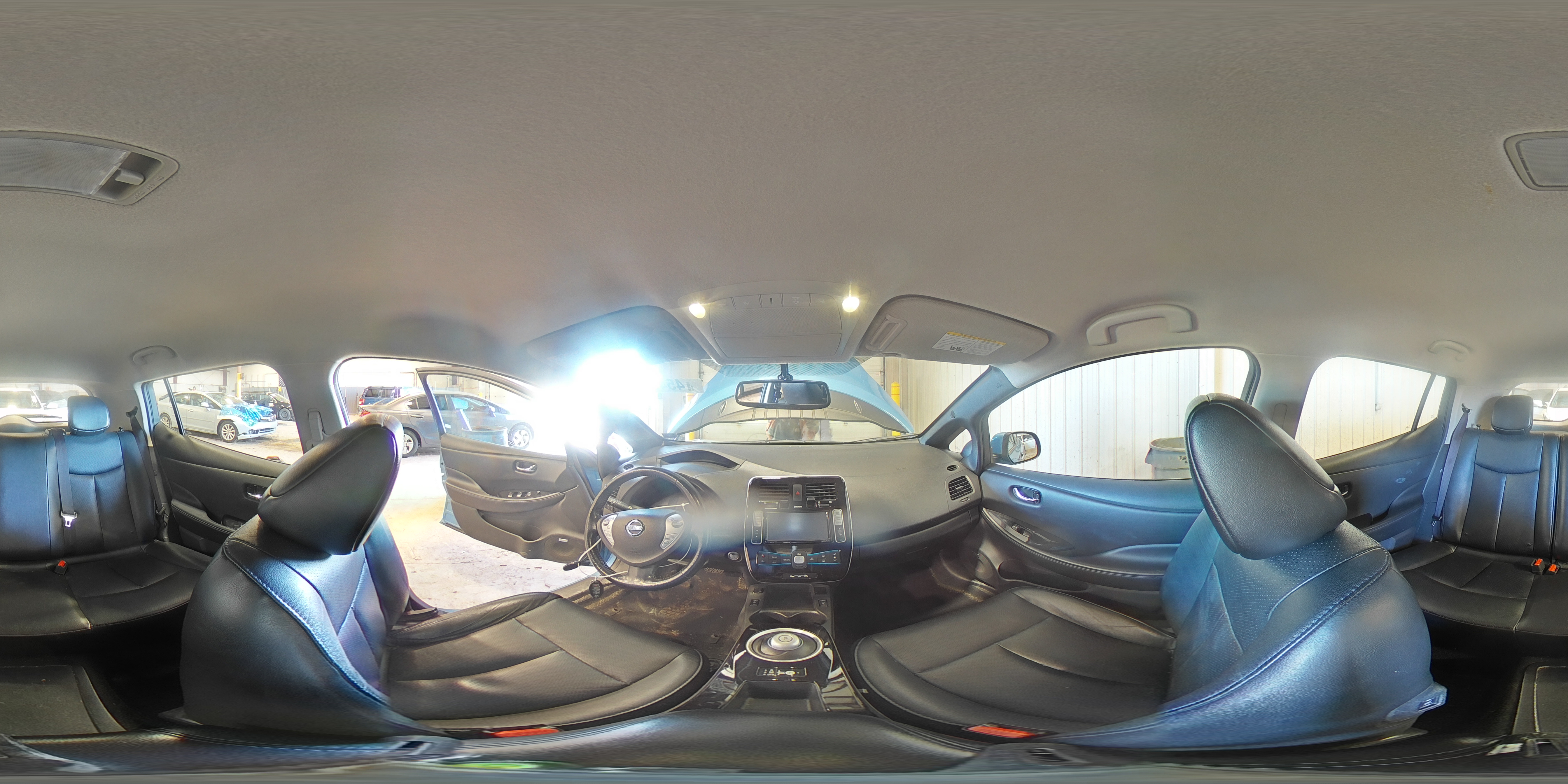2013 Nissan Leaf - Image 14