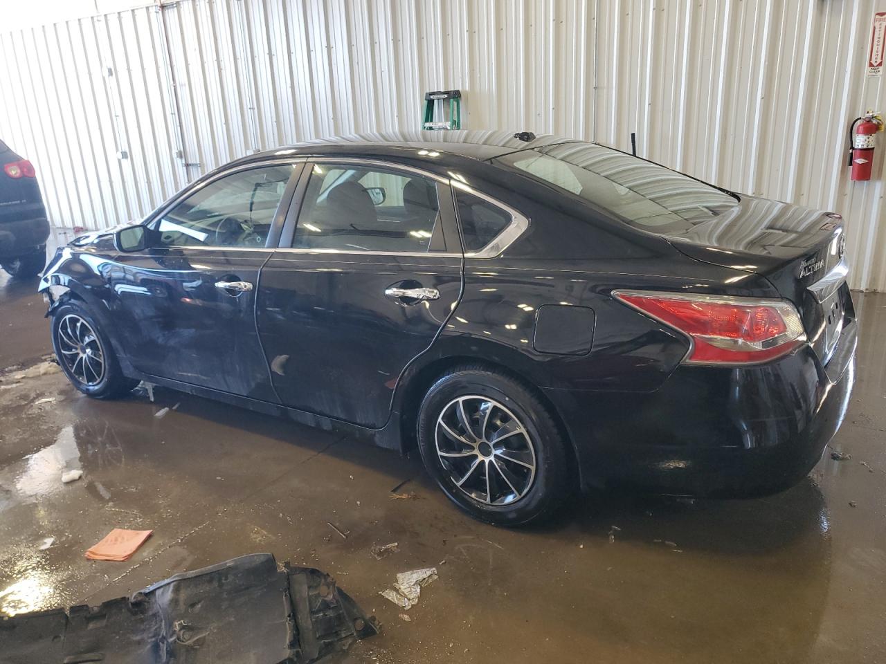2015 Nissan Altima - Image 2