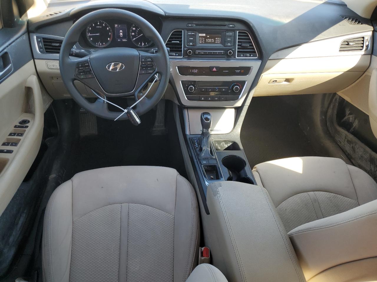 2017 Hyundai Sonata - Image 8