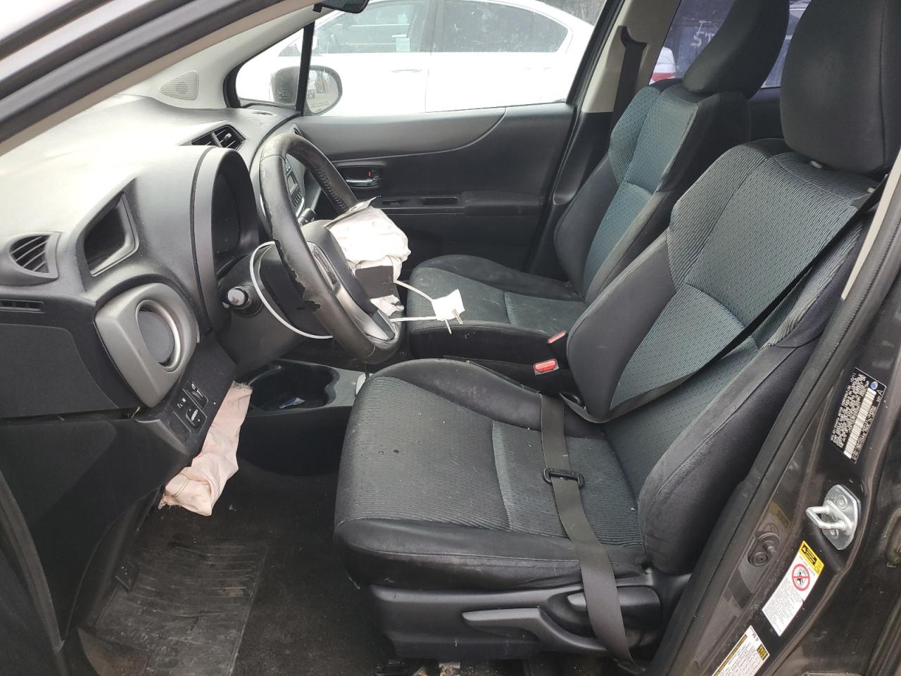 2012 Toyota Yaris - Image 7