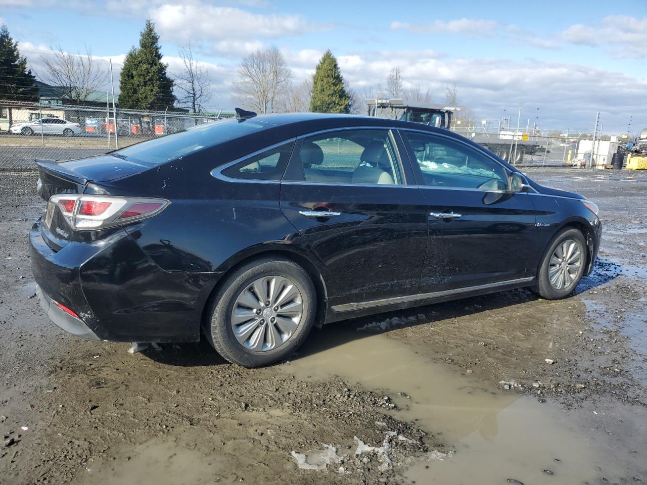 2016 Hyundai Sonata - Image 3