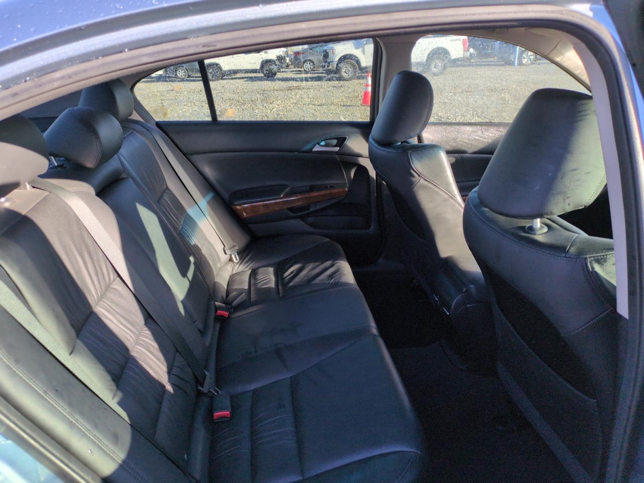 2012 Honda Accord - Image 10