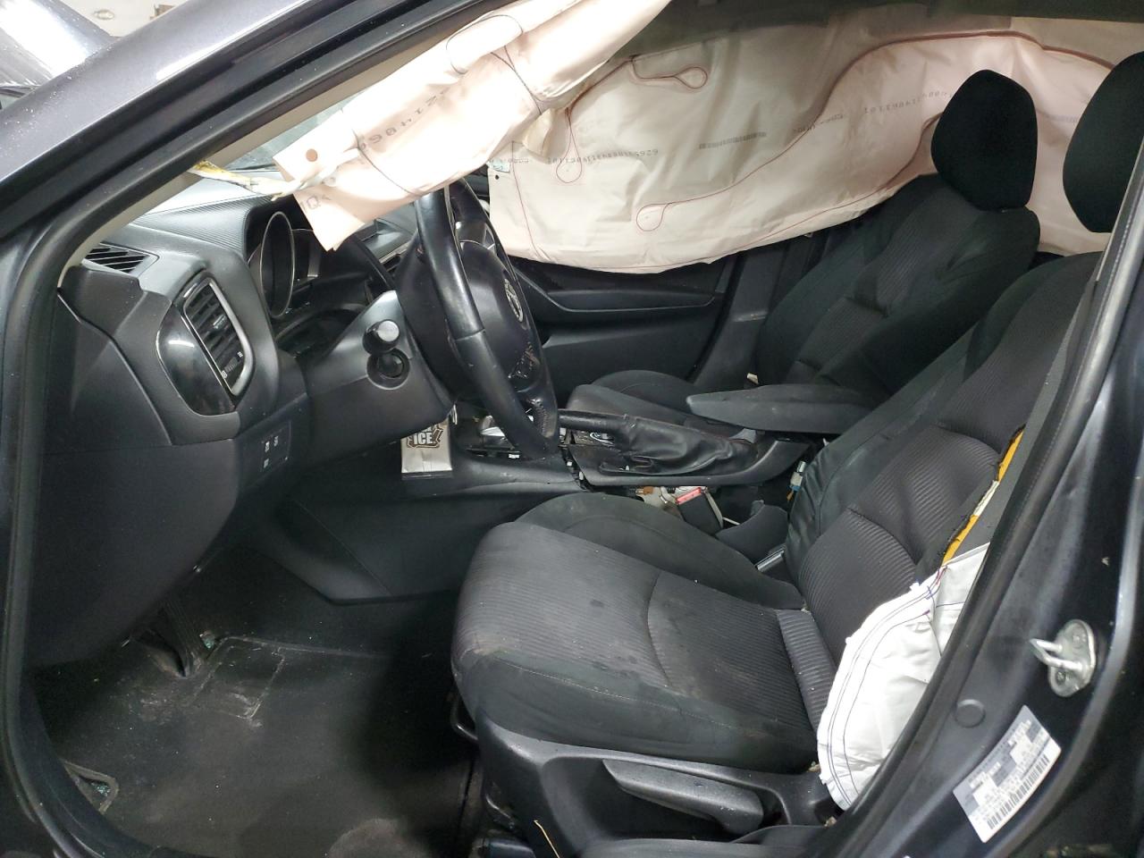 2015 Mazda 3 - Image 7