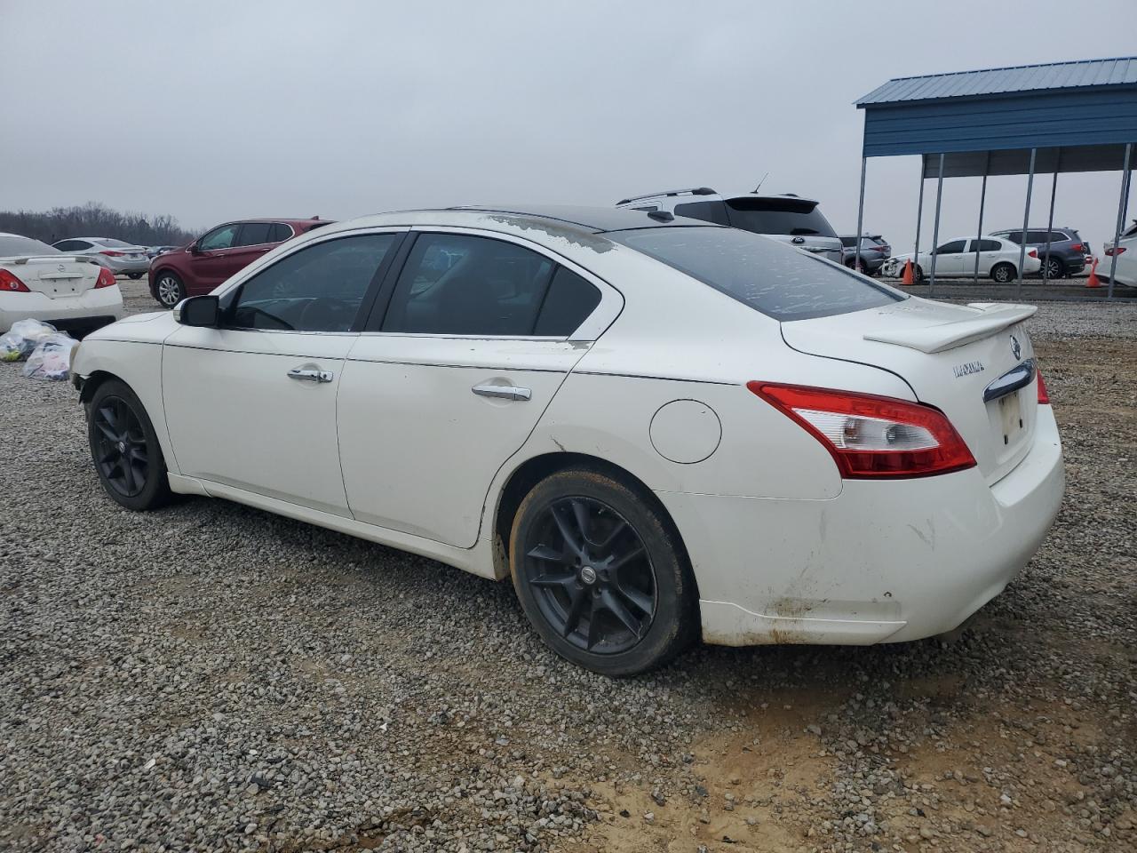 2010 Nissan Maxima - Image 2