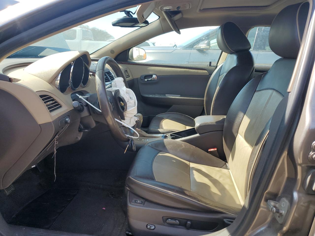 2010 Chevrolet Malibu - Image 7