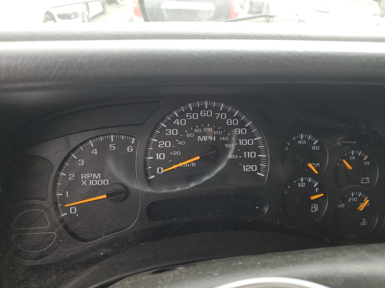 2005 Chevrolet Silverado - Image 9