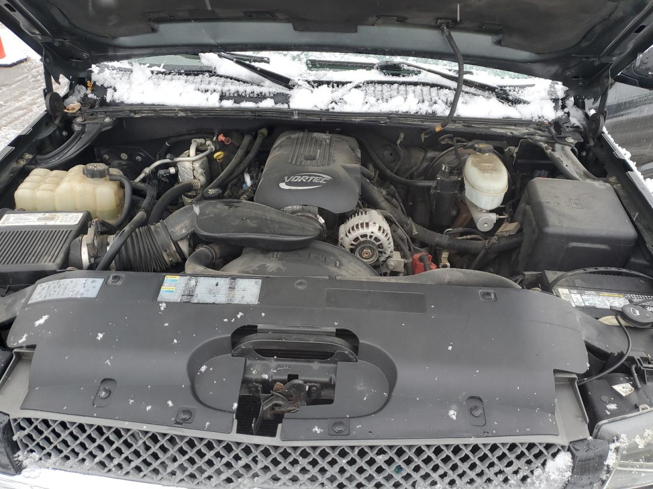 2003 Chevrolet Silverado - Image 11