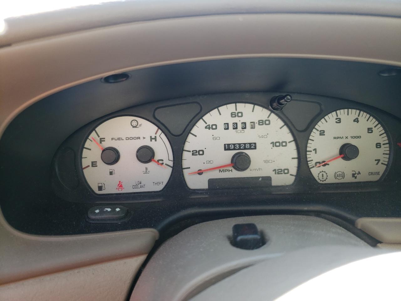 2003 Ford Taurus - Image 9