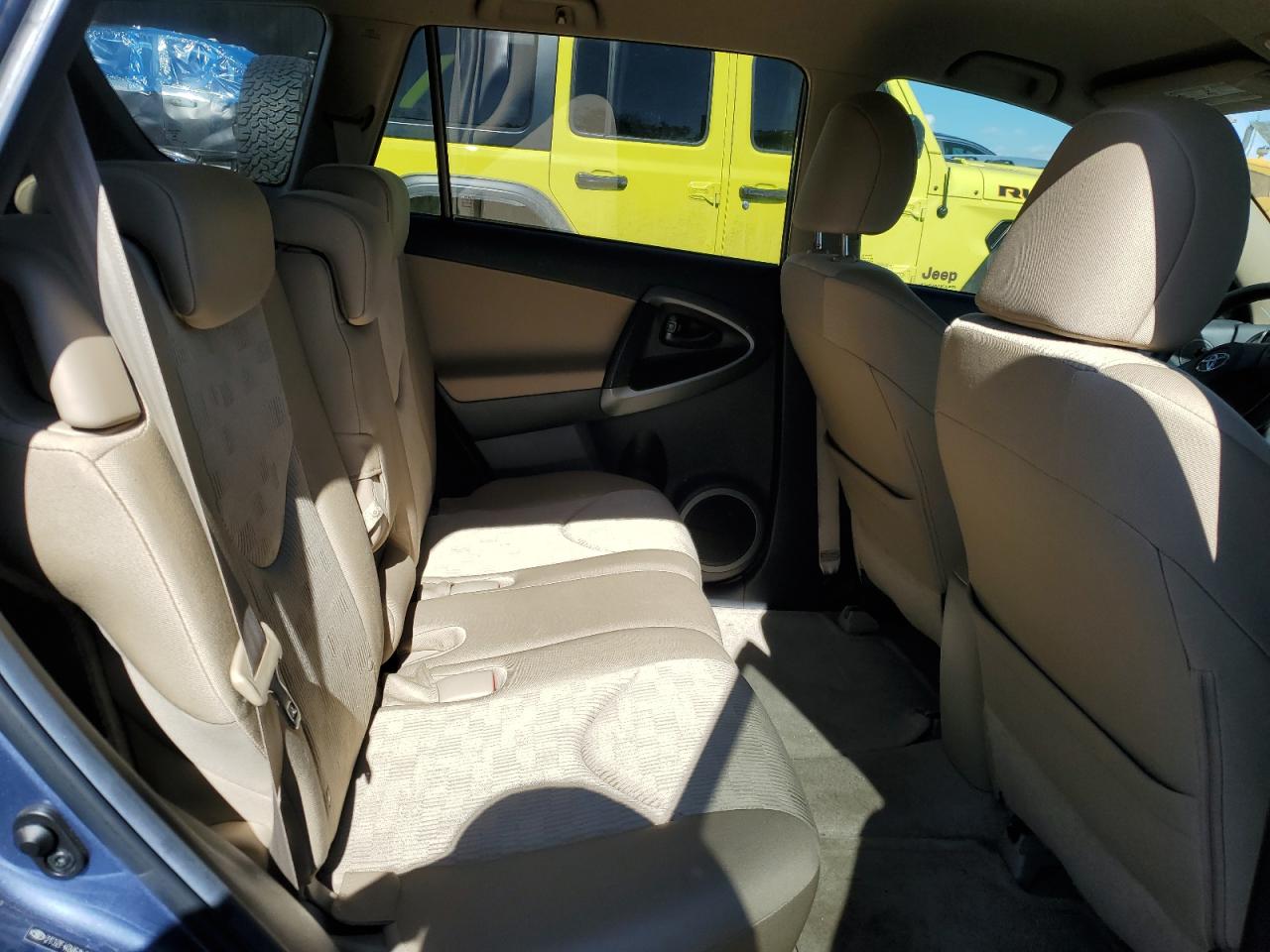 2010 Toyota RAV 4 - Image 10