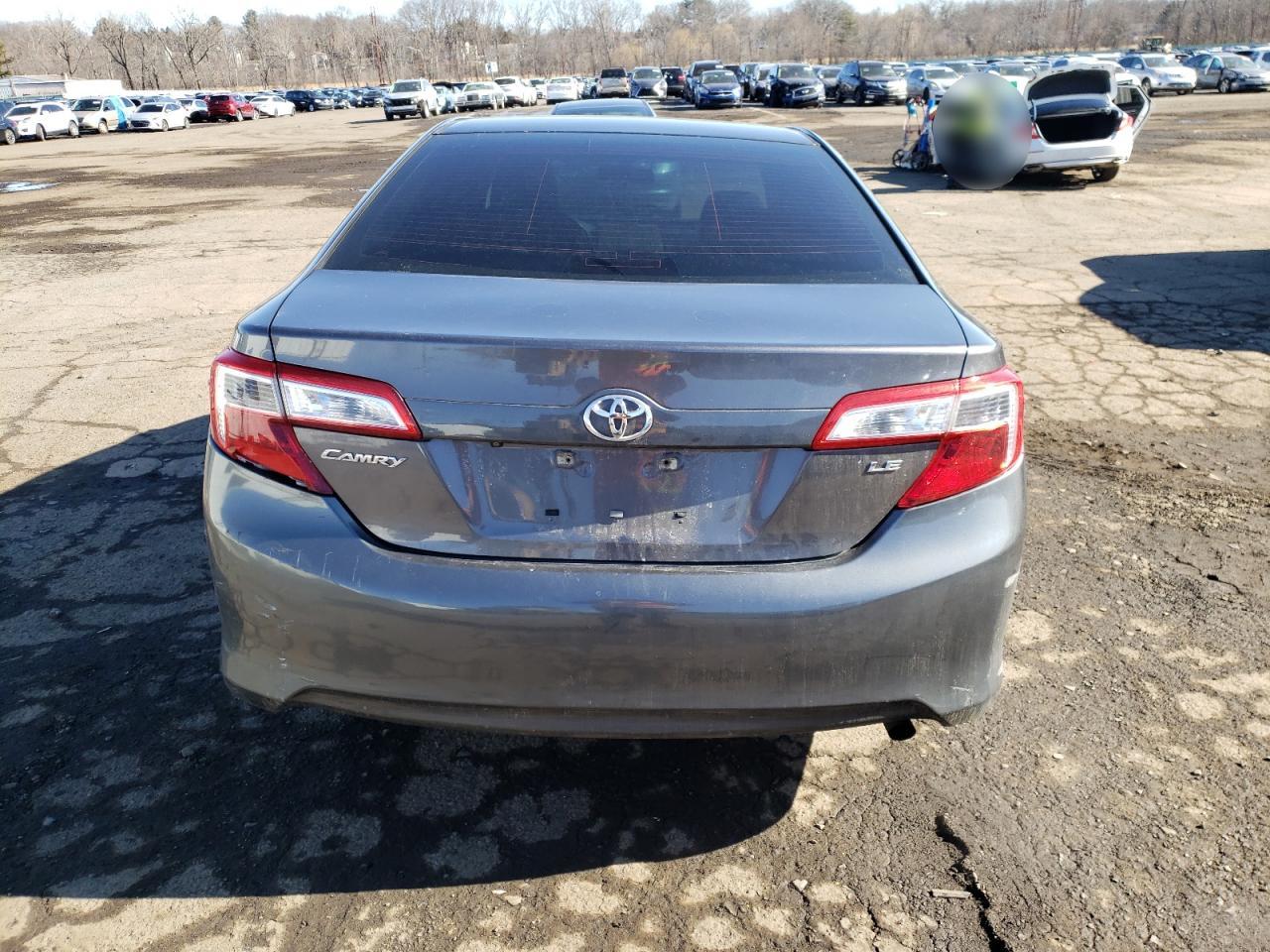 2014 Toyota Camry - Image 6