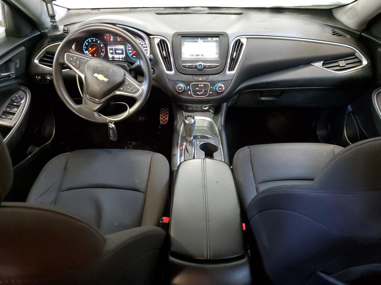 2016 Chevrolet Malibu - Image 8