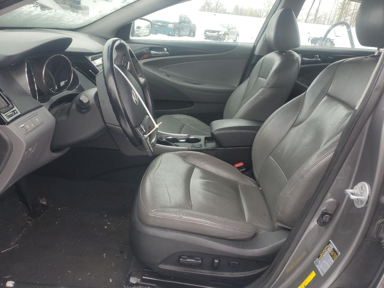 2013 Hyundai Sonata - Image 7