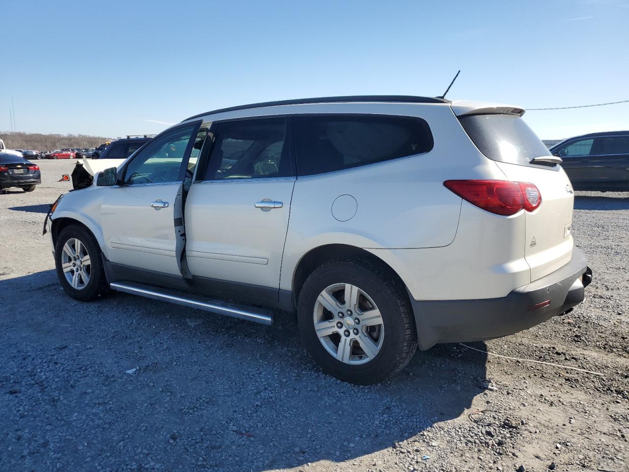 2011 Chevrolet Traverse - Image 2