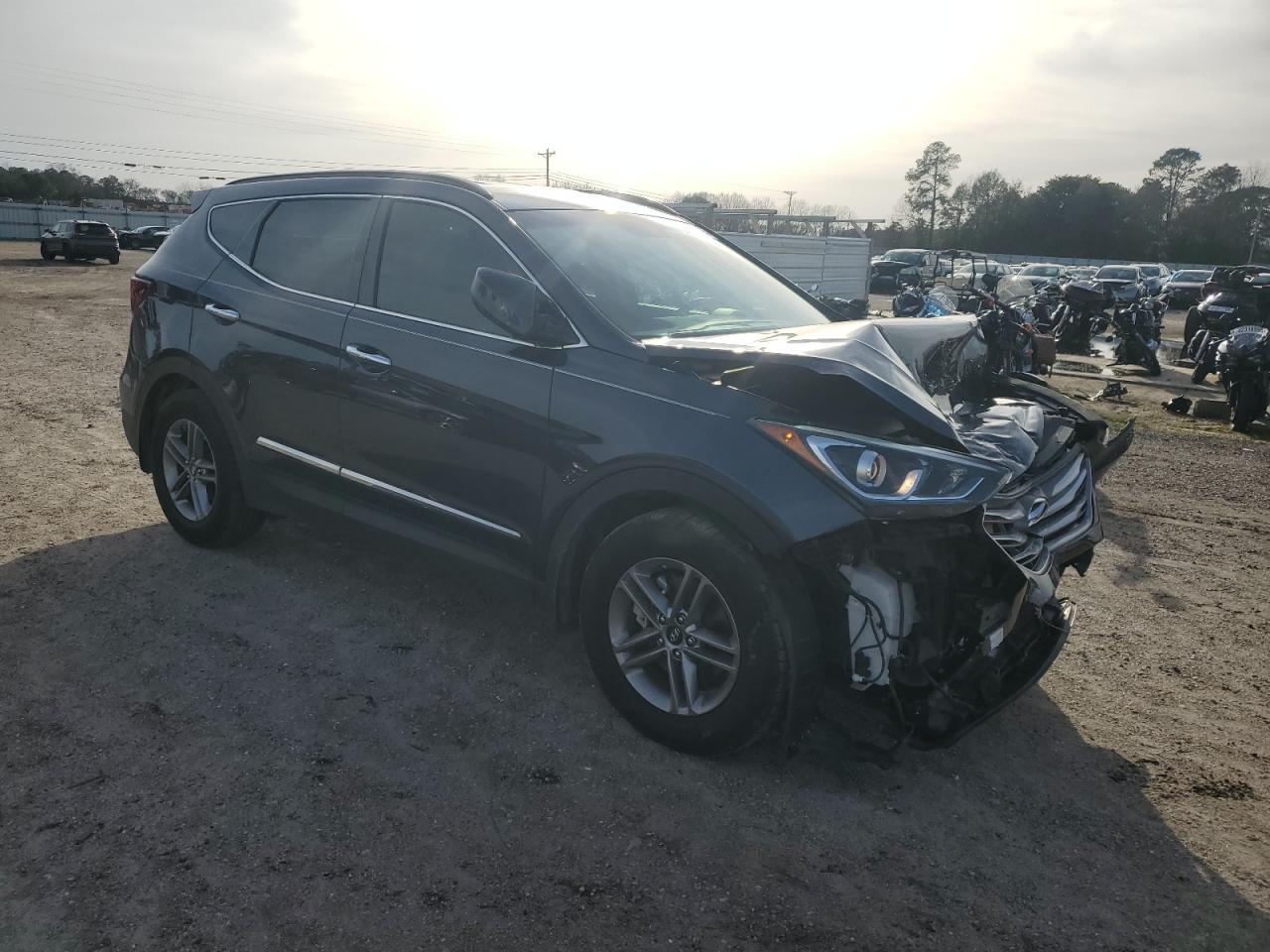 2017 Hyundai Santa Fe - Image 4