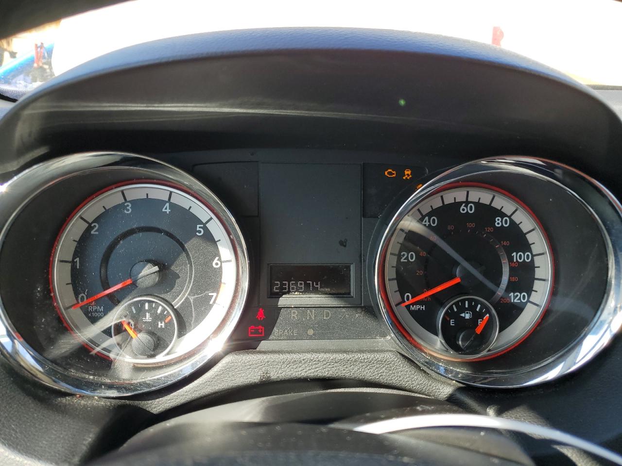 2019 Dodge Caravan - Image 9