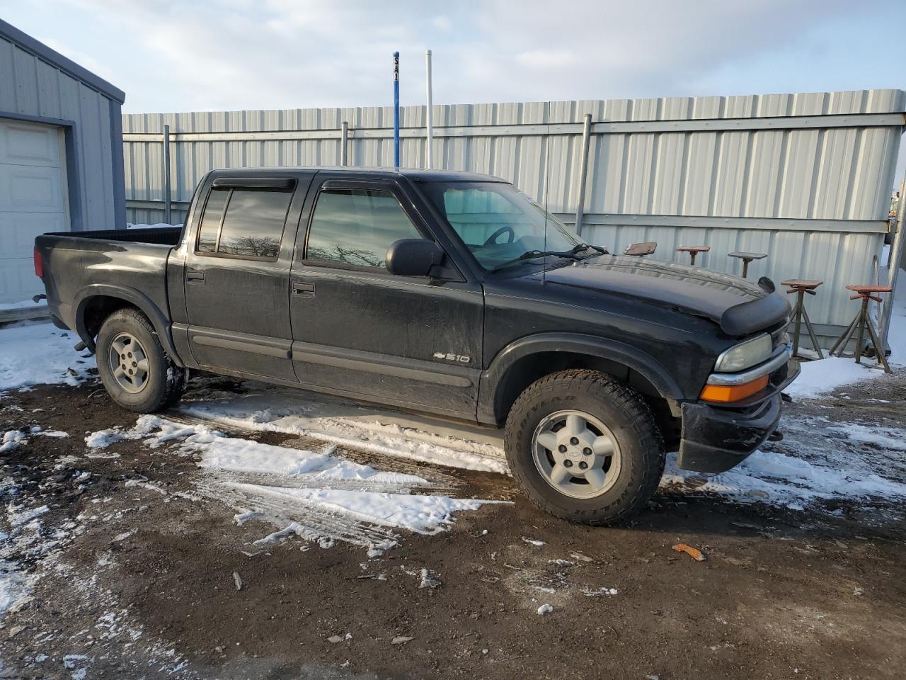 2003 Chevrolet S-10 Pickup - Image 4