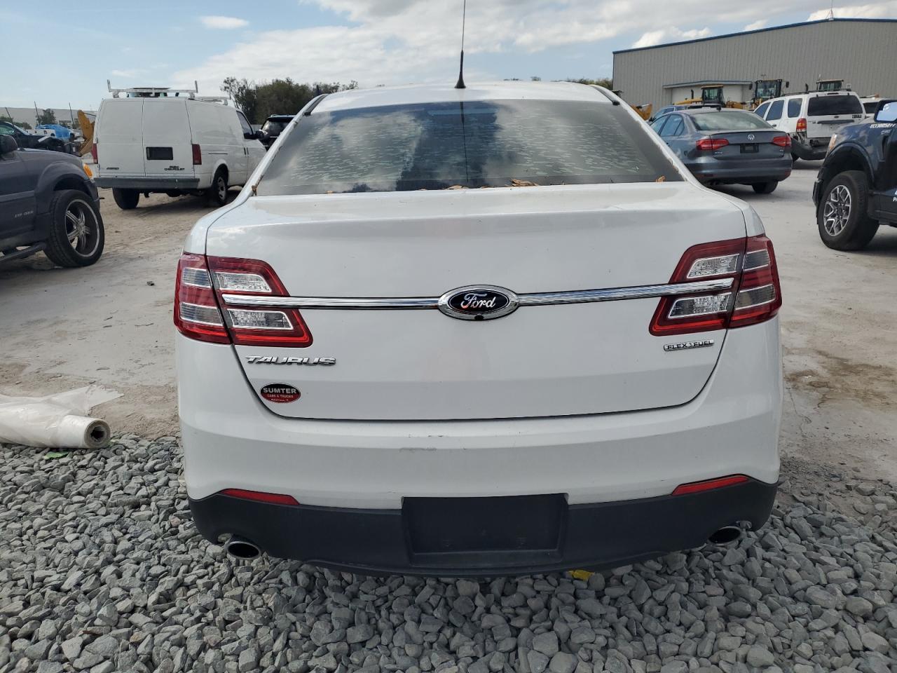 2015 Ford Taurus - Image 6