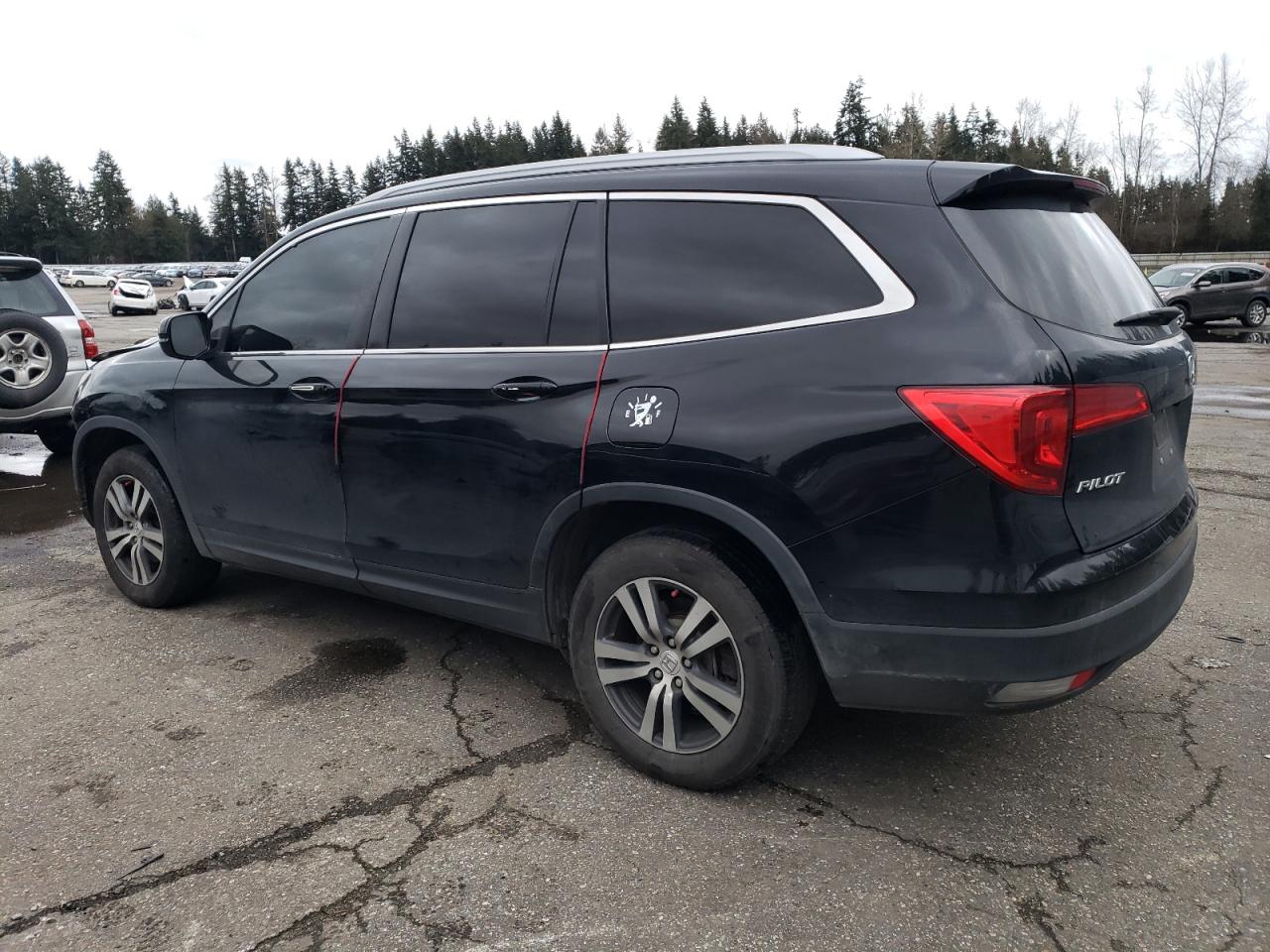 2017 Honda Pilot - Image 2
