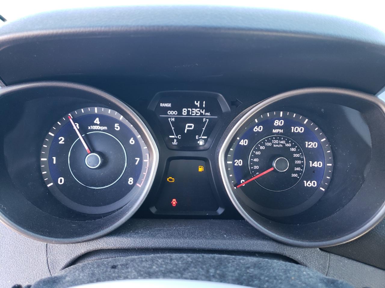 2013 Hyundai Elantra - Image 9