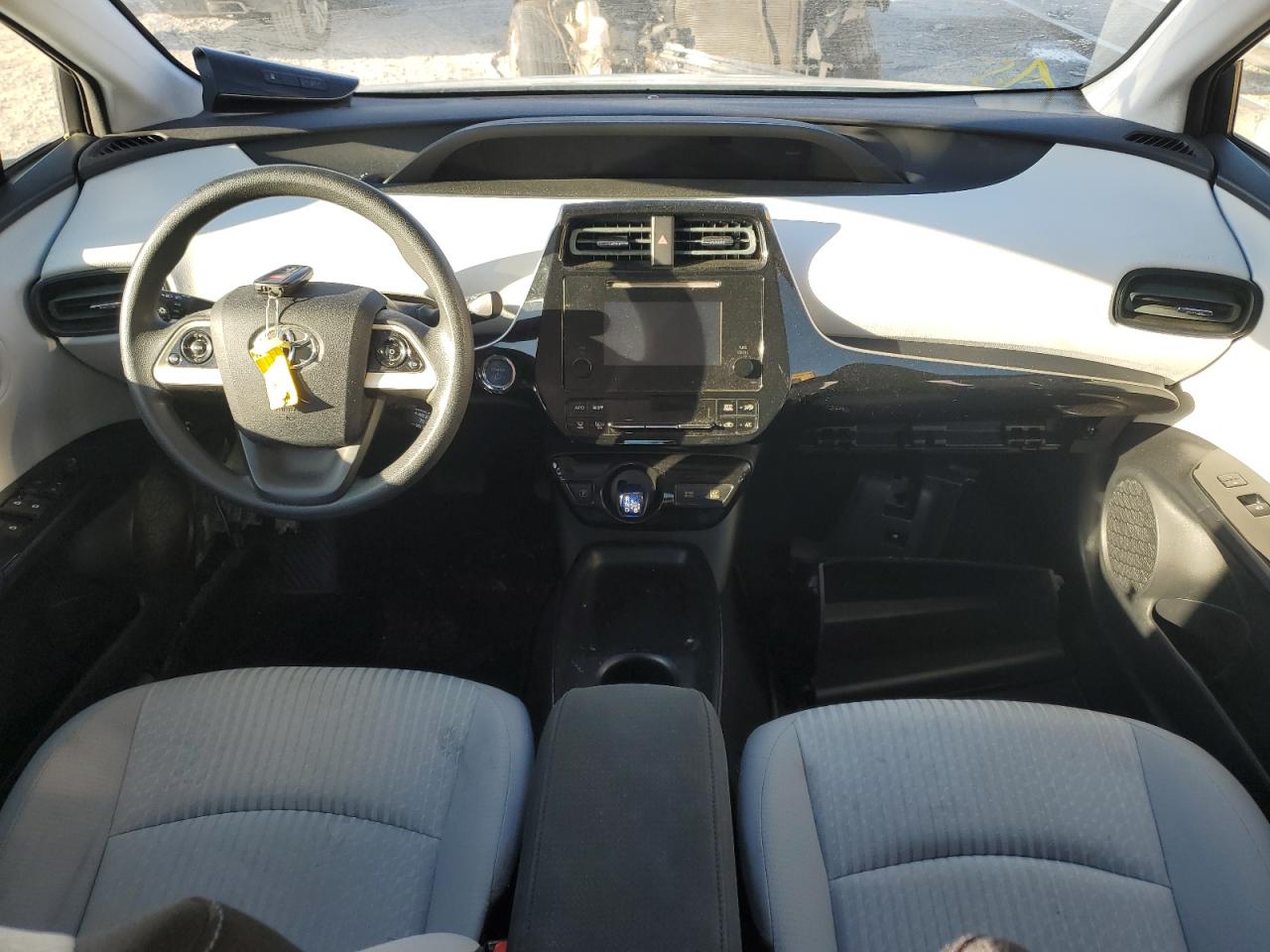 2016 Toyota Prius - Image 8