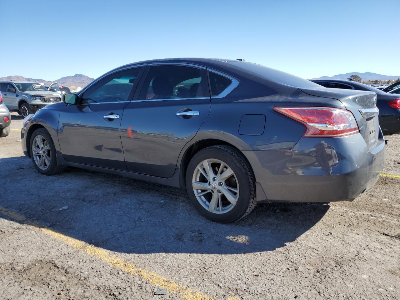 2013 Nissan Altima - Image 2