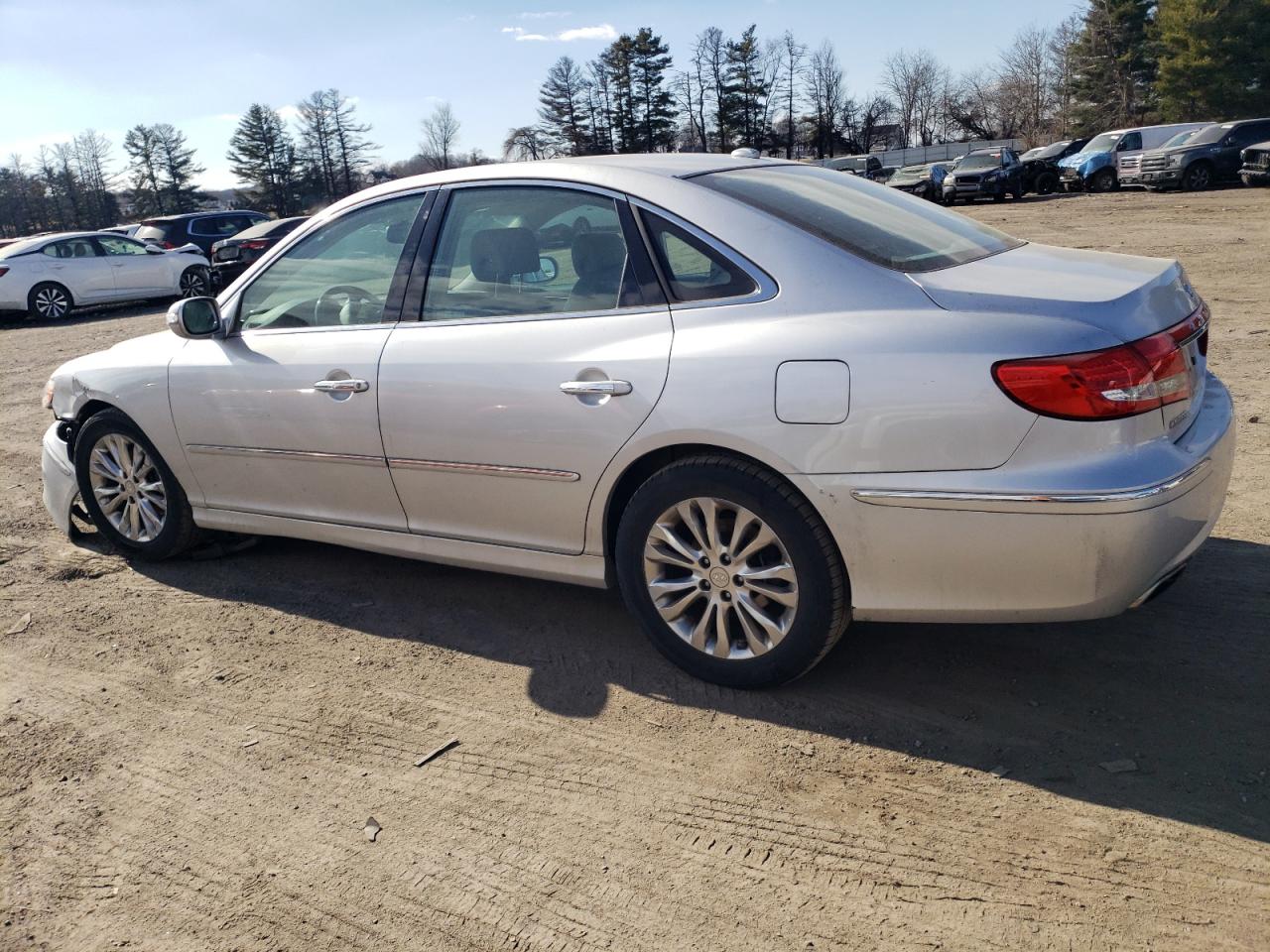 2011 Hyundai Azera - Image 2