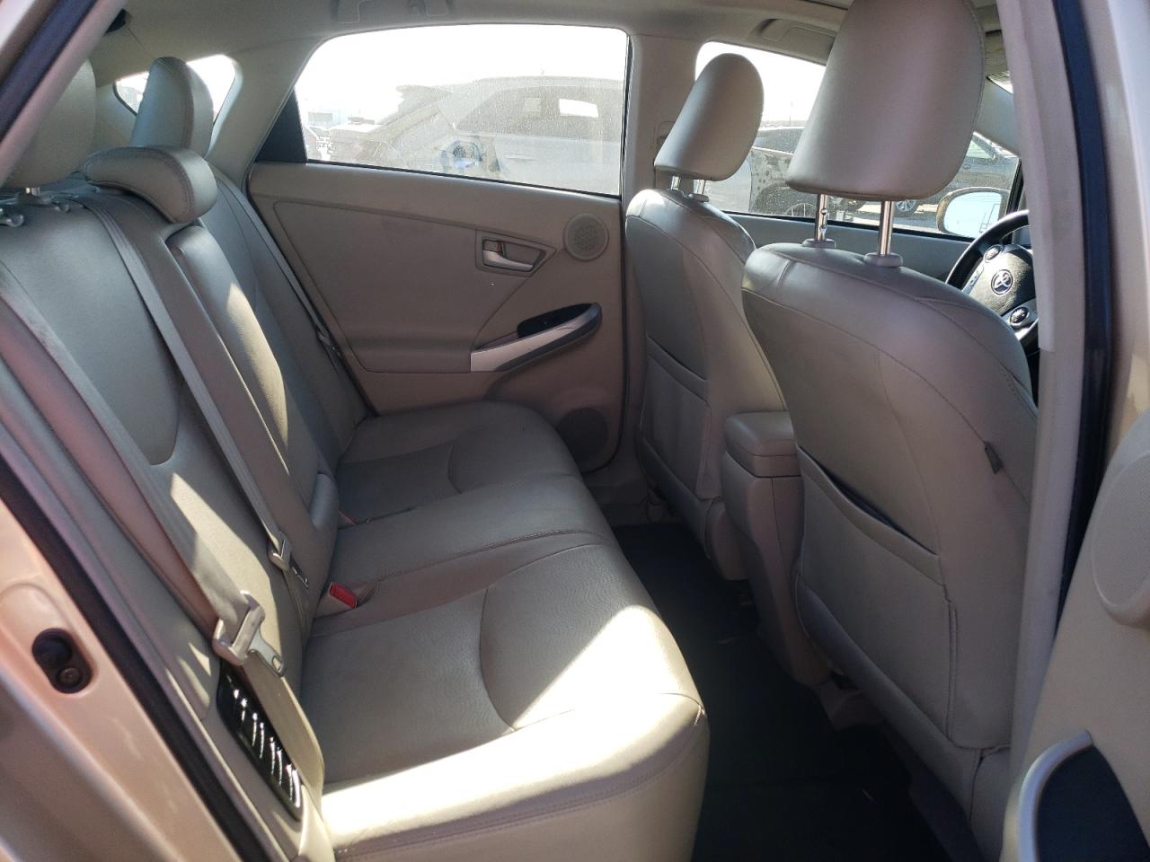 2011 Toyota Prius - Image 10