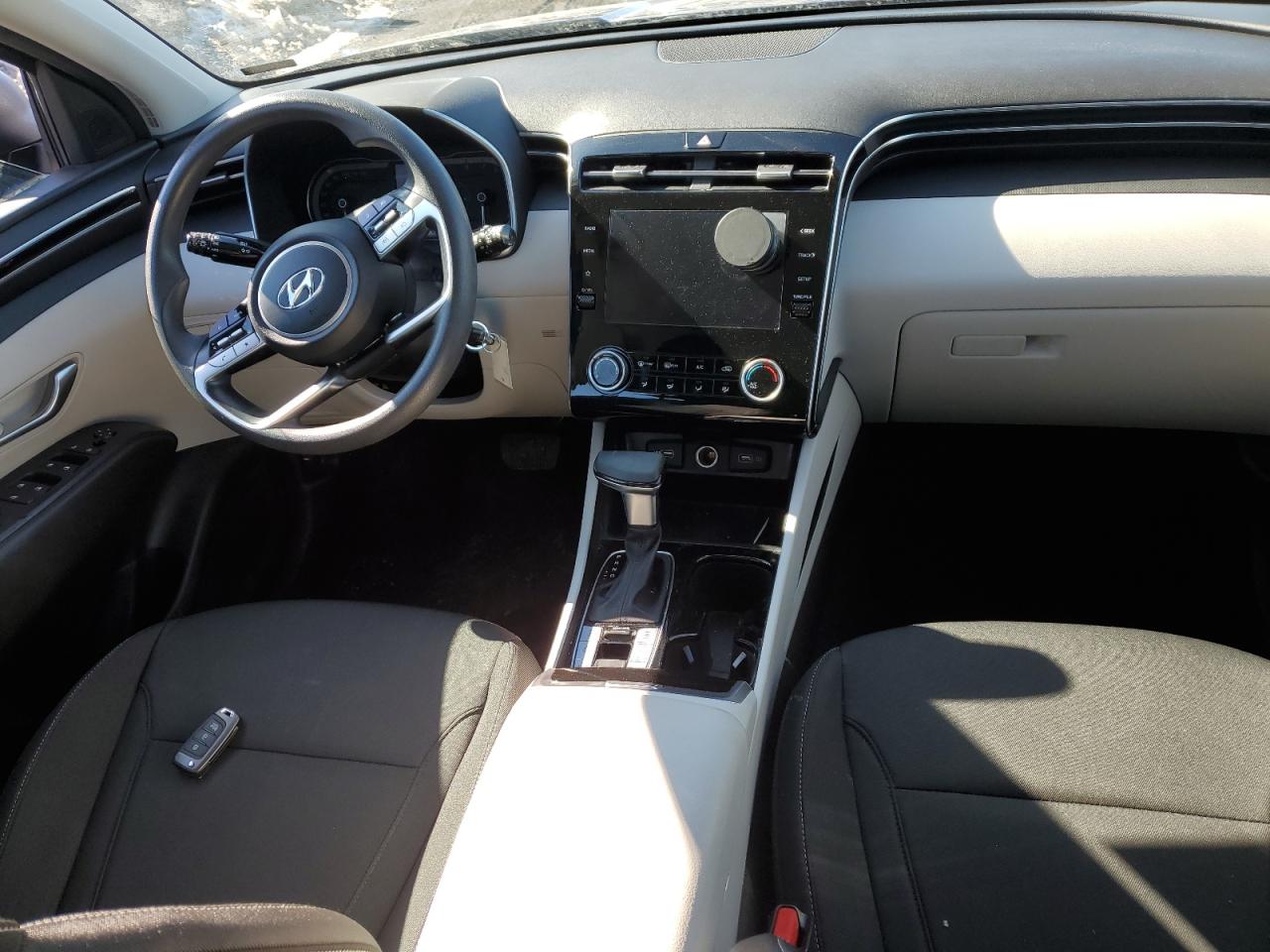 2022 Hyundai Tucson - Image 8